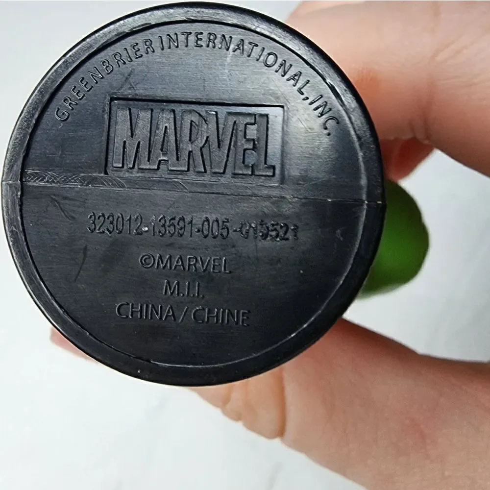 Marvel  Avengers Incredible Hulk Mini Bust  Paper Weight Figure Loose
